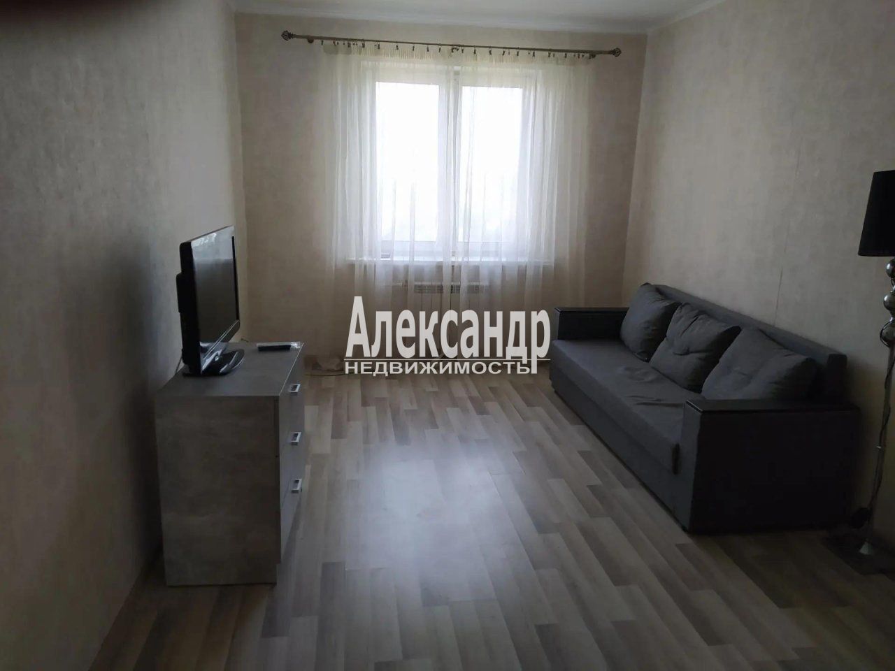 2-комнатная квартира (61м2) на продажу по адресу Санкт-Петербург, Пушкинский район, посёлок Шушары, Первомайская улица, 15— фото 6 из 16