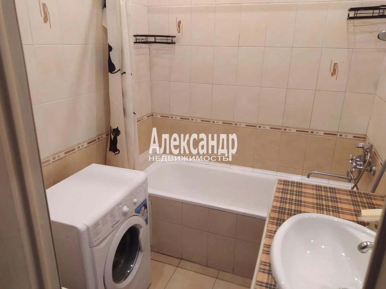 2-комнатная квартира (61м2) на продажу по адресу Санкт-Петербург, Пушкинский район, посёлок Шушары, Первомайская улица, 15— фото 10 из 16