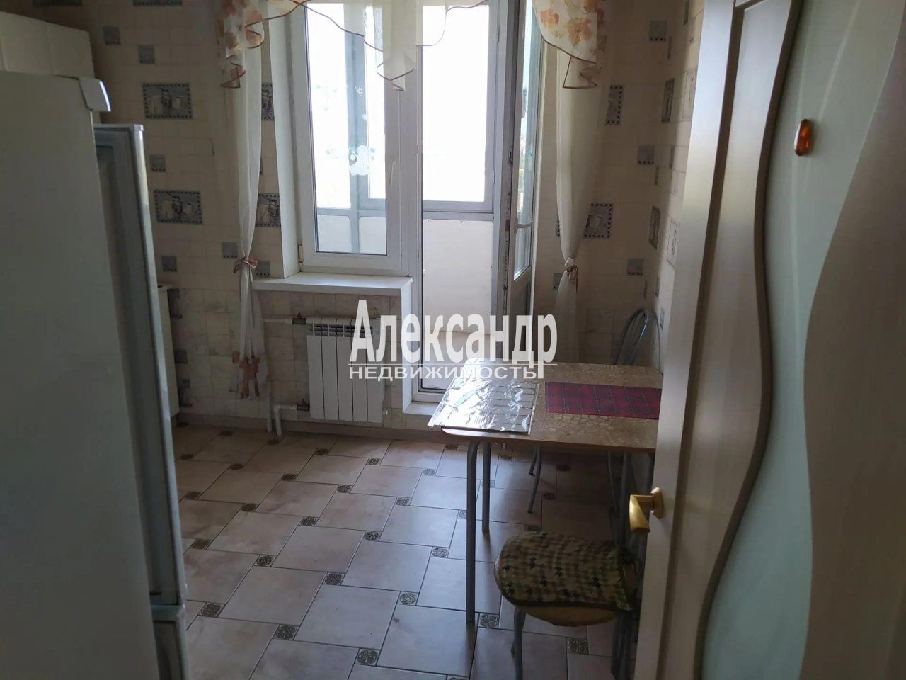 2-комнатная квартира (61м2) на продажу по адресу Санкт-Петербург, Пушкинский район, посёлок Шушары, Первомайская улица, 15— фото 13 из 16