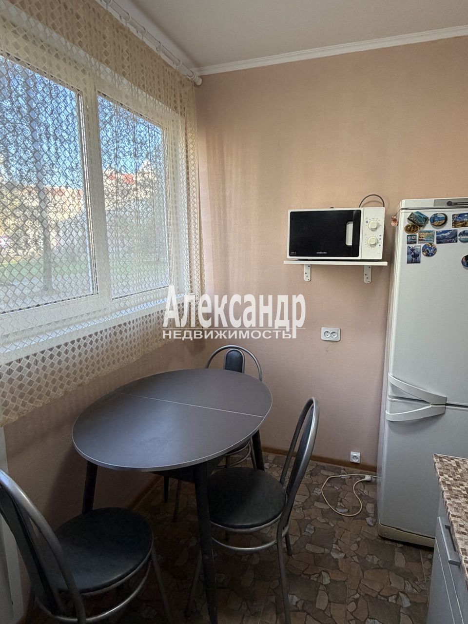 3-комнатная квартира (63м2) на продажу по адресу Ленинградская область, Кингисепп, улица Химиков, 8, подъезд 1— фото 15 из 33
