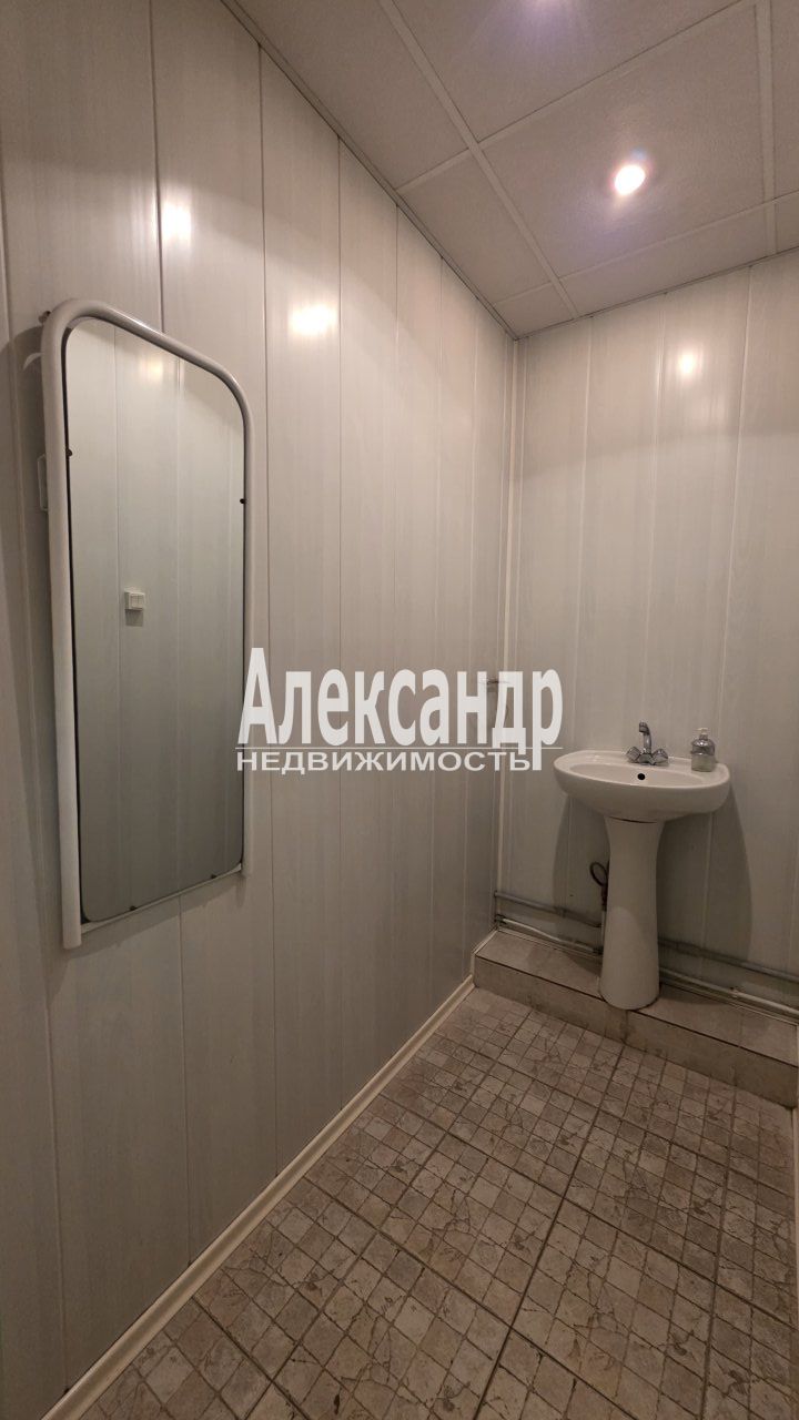 Торговое помещение площадью 346 м2
