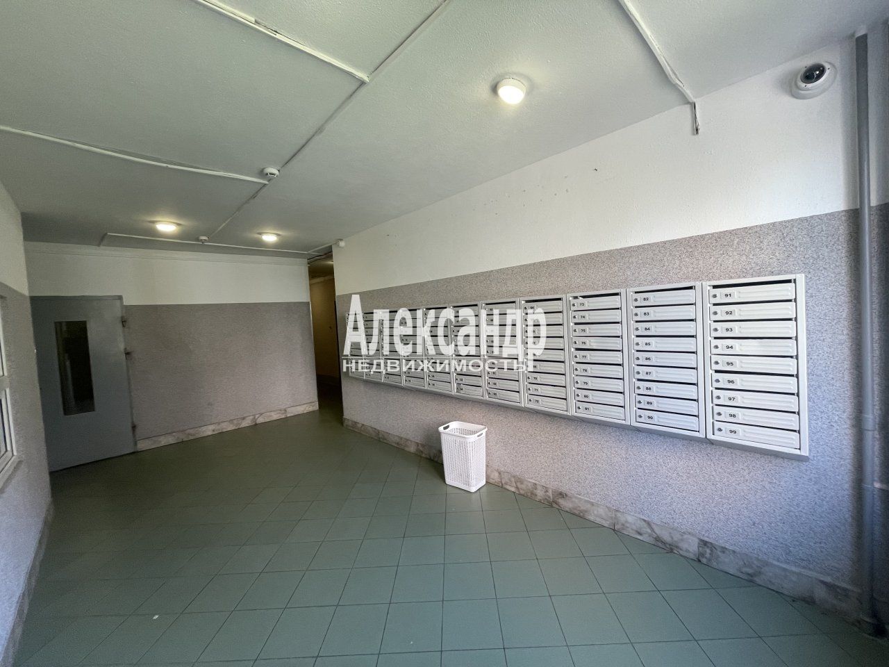 3-комнатная квартира (92м2) на продажу по адресу Санкт-Петербург, Туристская улица, 15к2— фото 6 из 16