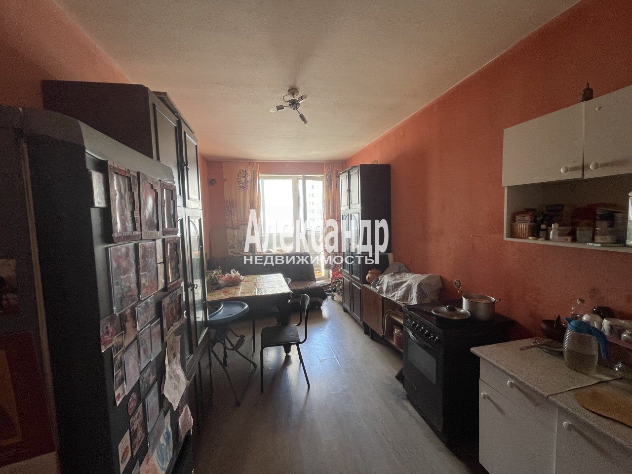 3-комнатная квартира (92м2) на продажу по адресу Санкт-Петербург, Туристская улица, 15к2— фото 7 из 16