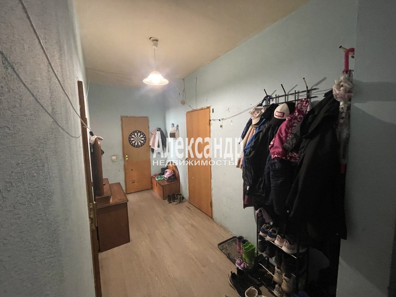 3-комнатная квартира (92м2) на продажу по адресу Санкт-Петербург, Туристская улица, 15к2— фото 9 из 16
