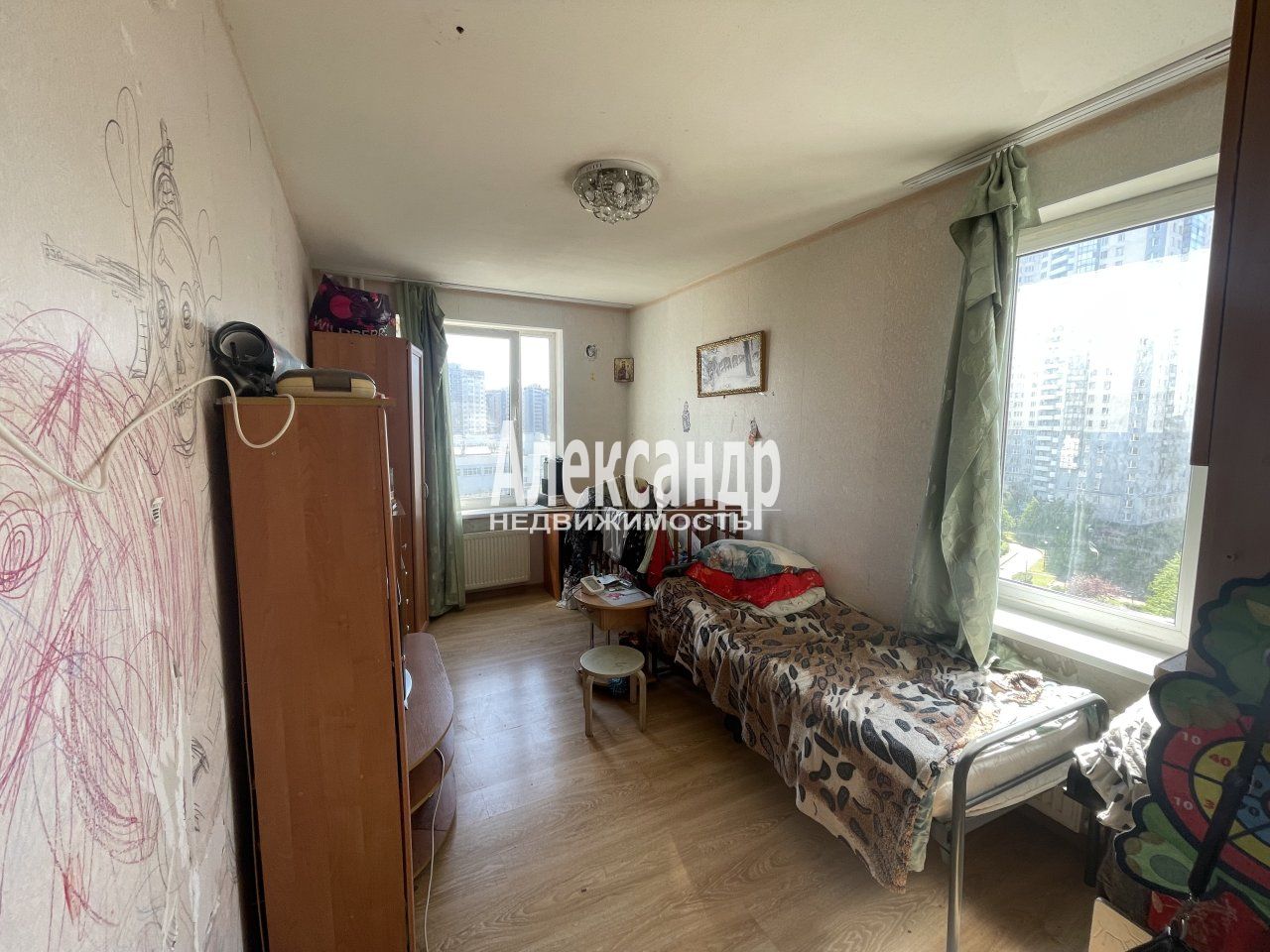 3-комнатная квартира (92м2) на продажу по адресу Санкт-Петербург, Туристская улица, 15к2— фото 15 из 16