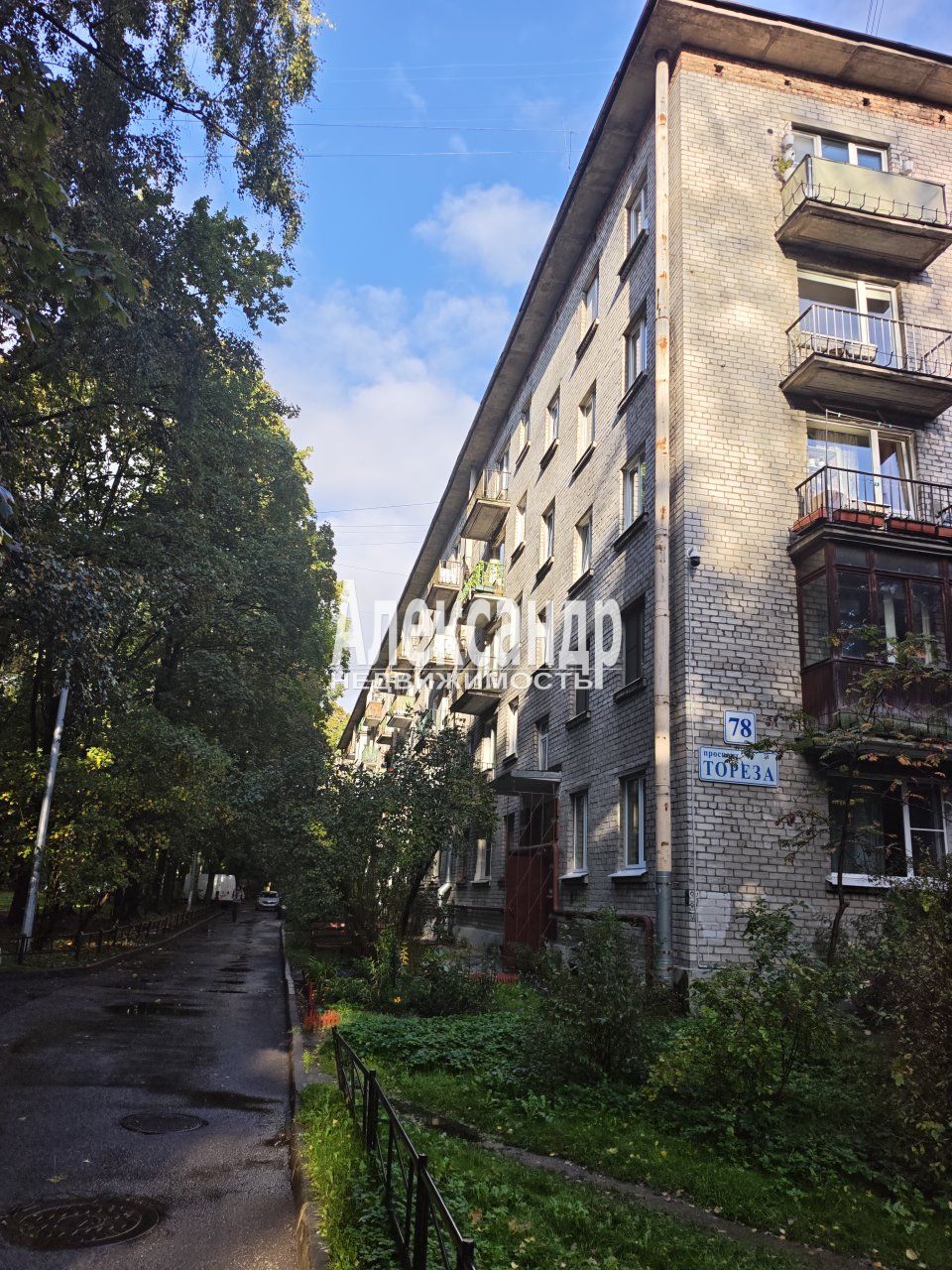 2-комнатная квартира (43м2) на продажу по адресу Санкт-Петербург, проспект Тореза, 78— фото 18 из 19