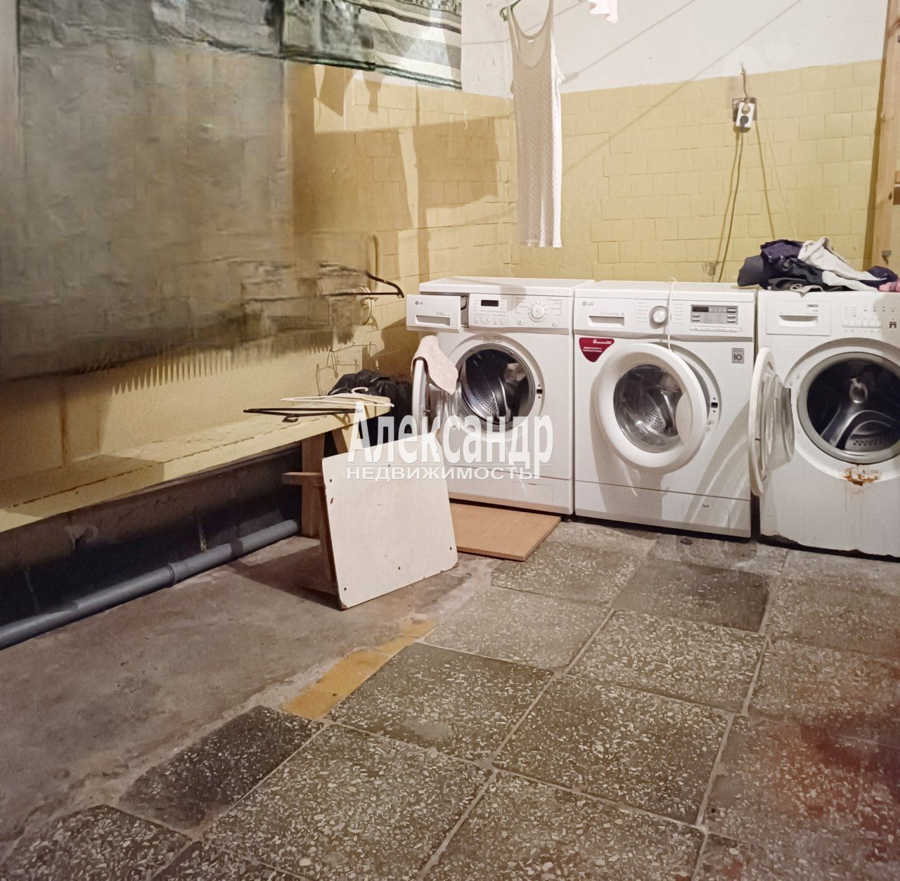 Комната в 6-комнатной квартире (268м2) на продажу по адресу Ленинградская область, Выборг, микрорайон Центральный— фото 11 из 13
