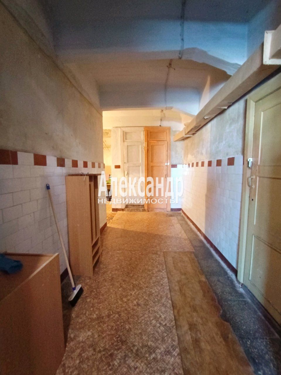 Комната в 6-комнатной квартире площадью 268 м2