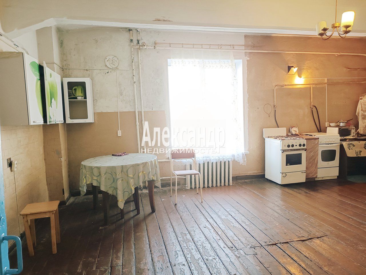 Комната в 6-комнатной квартире площадью 268 м2