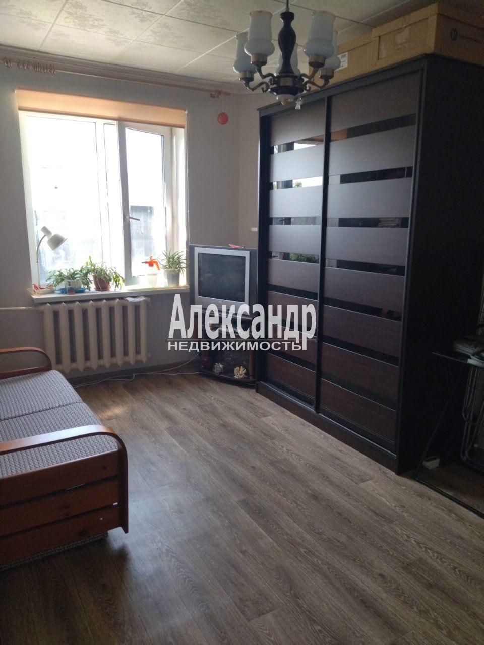 2-комнатная квартира (57м2) на продажу по адресу Ленинградская область, Волхов, Пролетарская улица, 15— фото 8 из 12