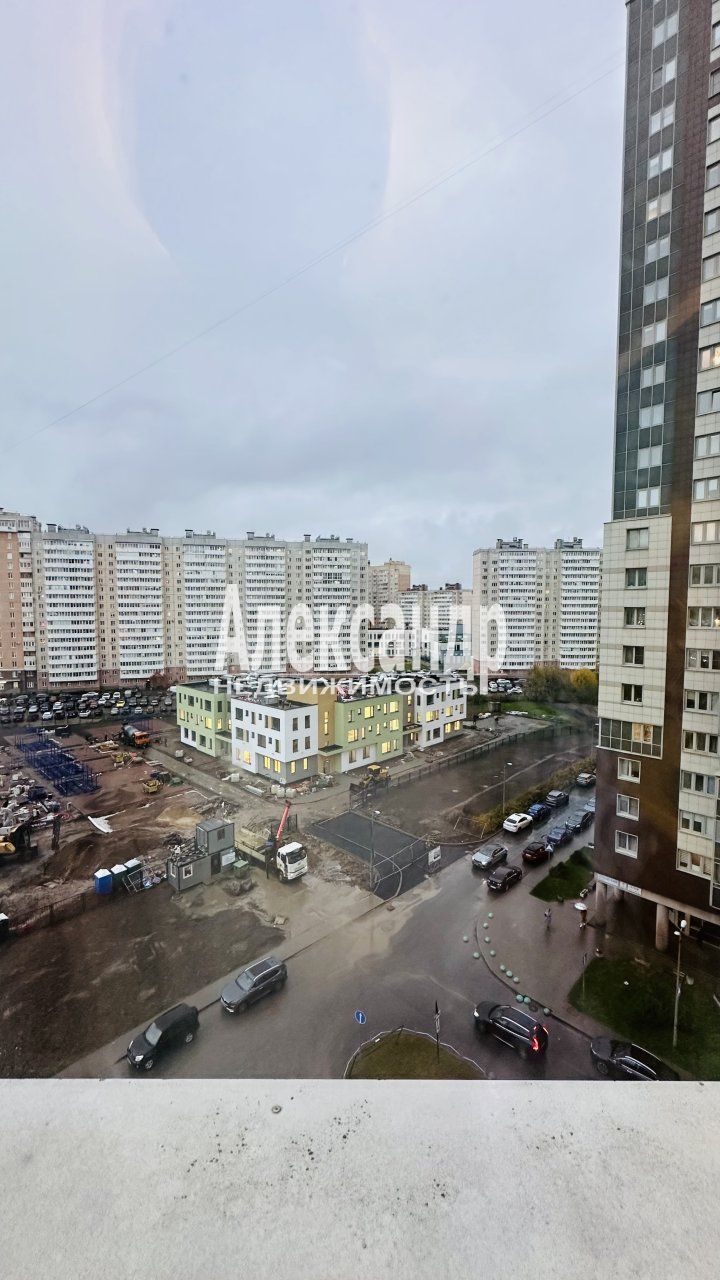 2-комнатная квартира (59м2) на продажу по адресу Санкт-Петербург, Среднерогатская улица, 9— фото 10 из 31