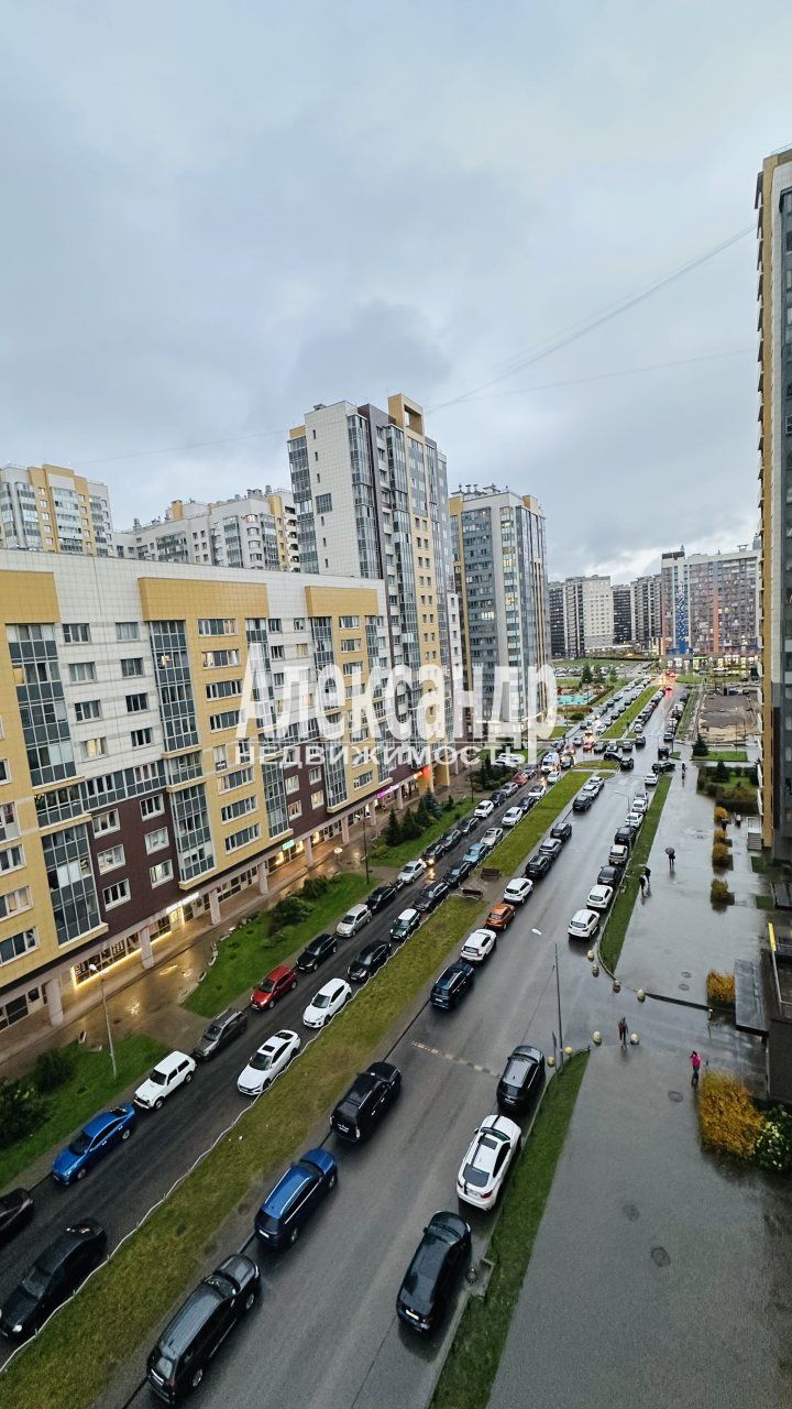 2-комнатная квартира (59м2) на продажу по адресу Санкт-Петербург, Среднерогатская улица, 9— фото 13 из 31